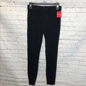 Spanx by Sara Blakely black pull on ankle leggings